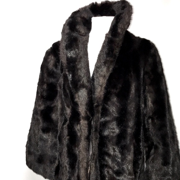 Tyber Jackets & Blazers - EUC Vintage Women’s TYBER Faux Fur Coat 40” Long 71% Synthetics 29% Baumwolle